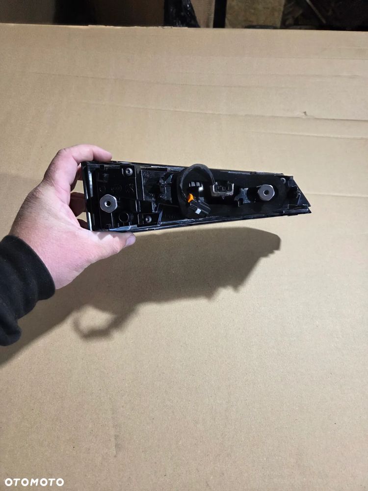 Lampa prawa tylna tył w klapę Peugeot 308 III SW 408 II 9835300580 lampa prawy tył tylna Peugeot 308 III P5  Kombi - 8