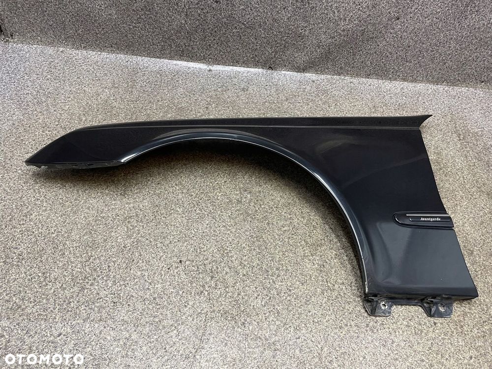 Blotnik lewy przod przedni Mercedes W211 C197 197U OBSIDIAN SCHWARZ - 10