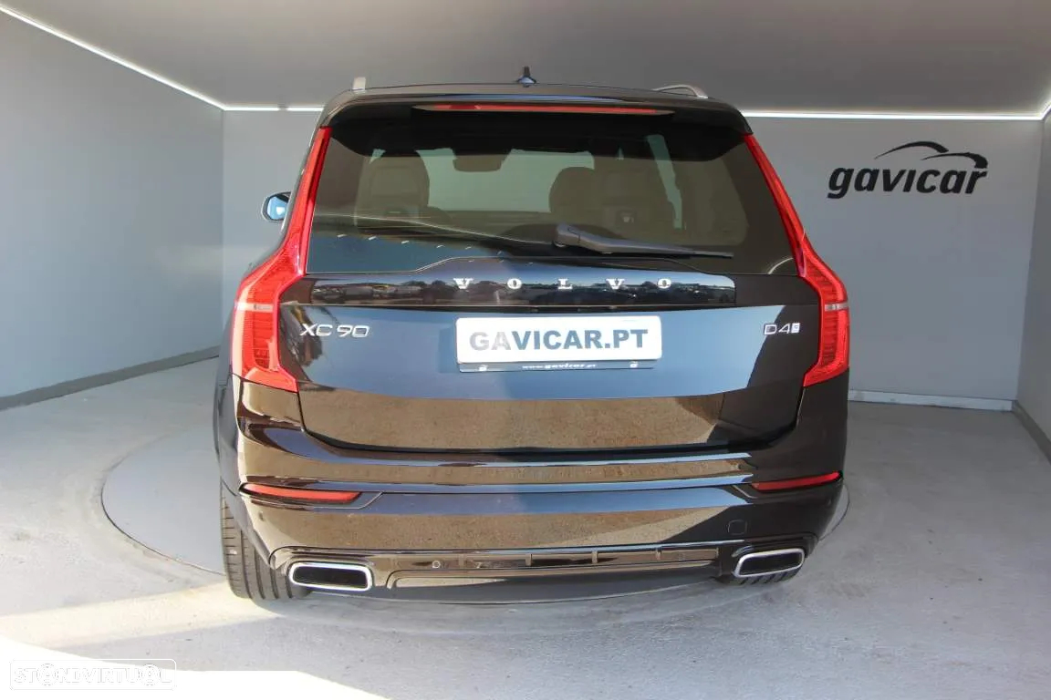 Volvo XC 90 2.0 D4 R-Design - 25