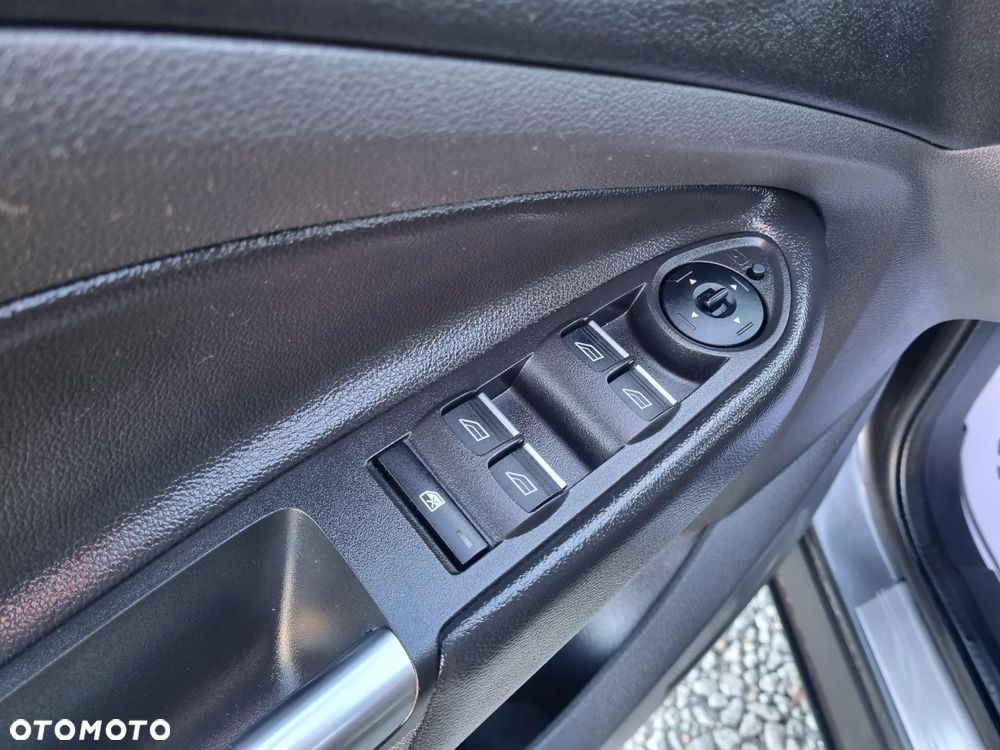 Ford Kuga 2.0 TDCi 2x4 Trend - 16