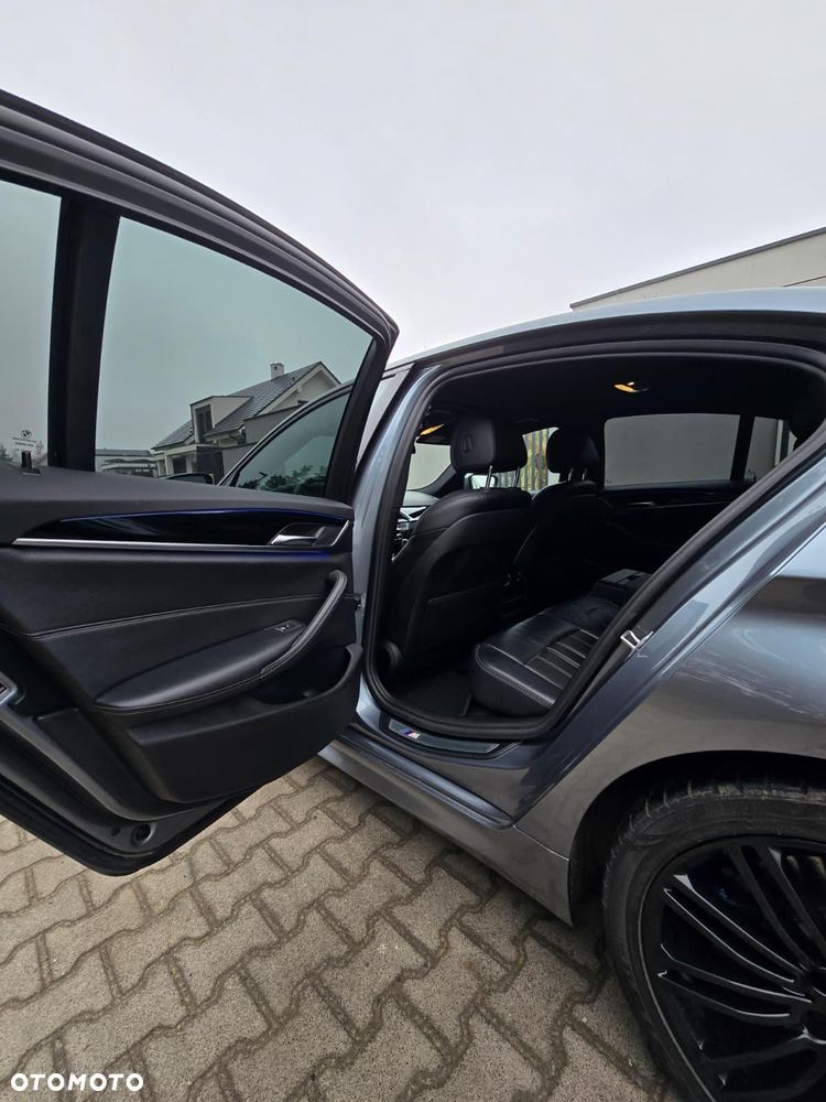 BMW Seria 5 530e iPerformance M Sport sport - 31