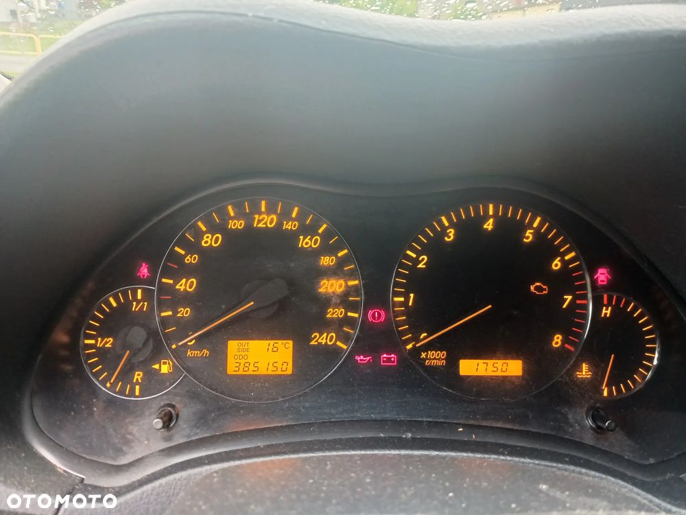 Toyota Avensis - 3