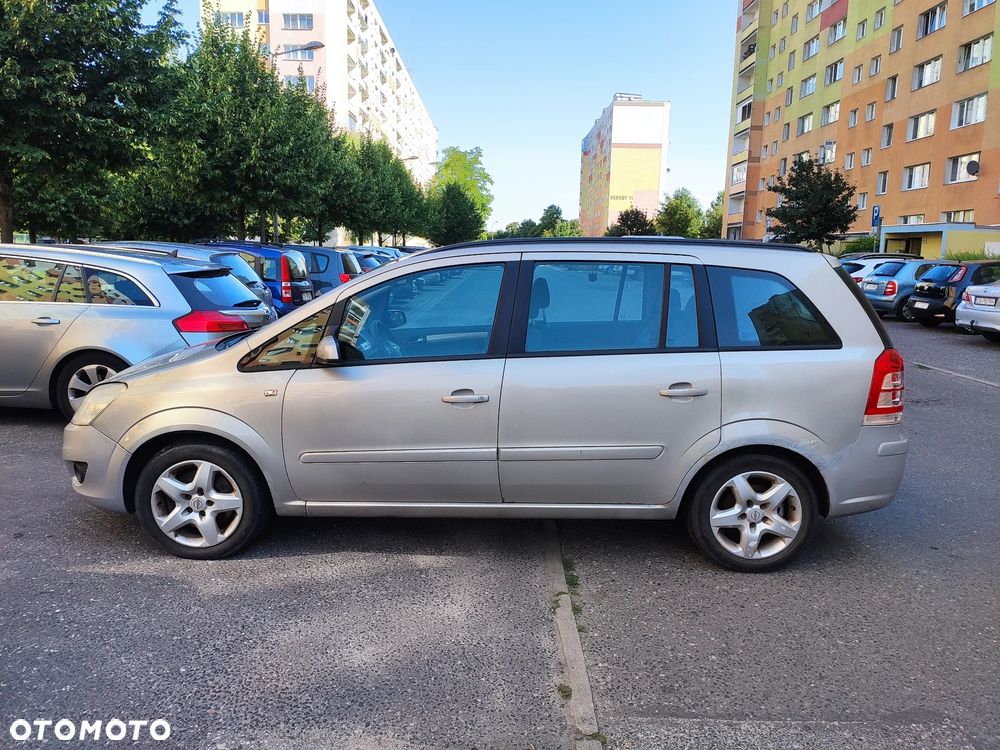 Opel Zafira 1.9 CDTI Cosmo - 2