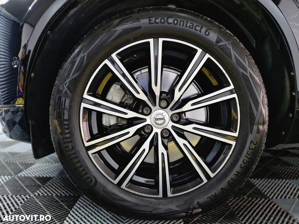 Volvo XC 60 B4 MHEV AWD Inscription - 39