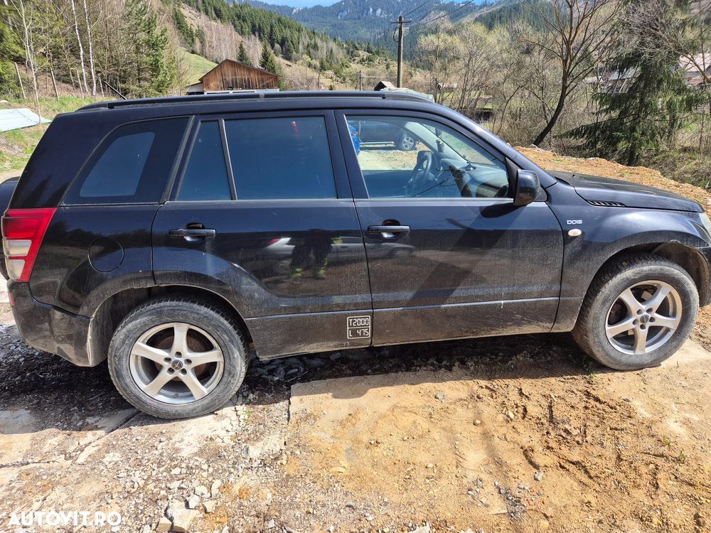 Suzuki Grand Vitara - 2