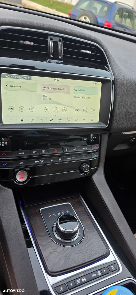 Jaguar F-Pace 20d AWD Aut. Portfolio - 2