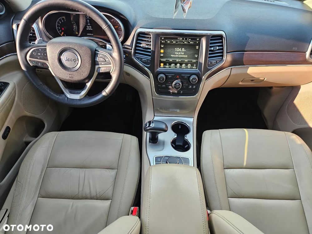 Jeep Grand Cherokee - 15