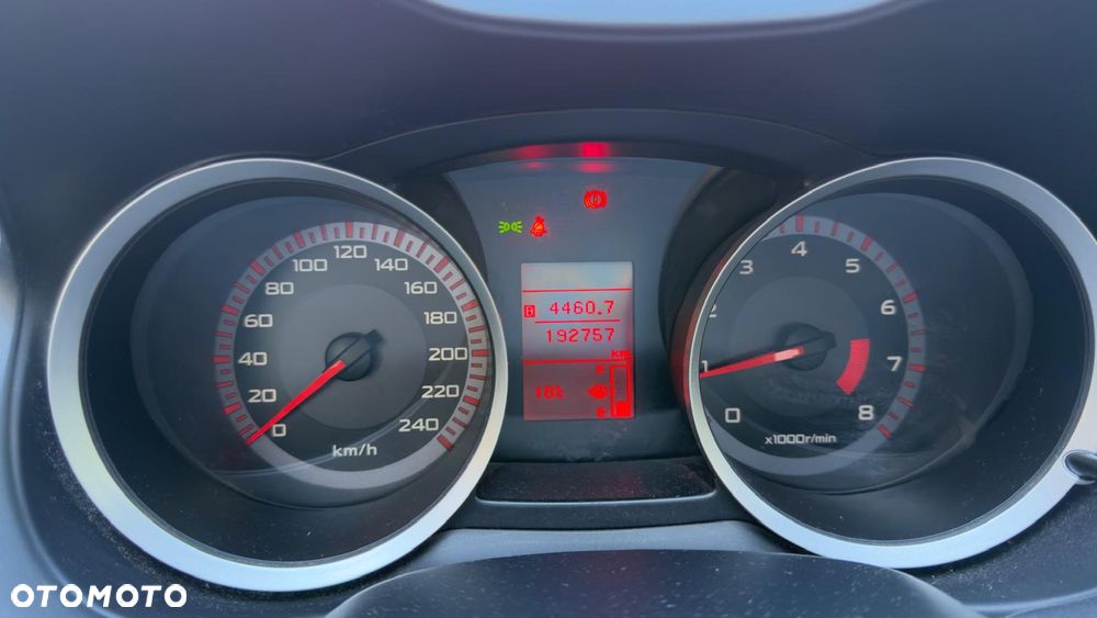 Mitsubishi Lancer - 6