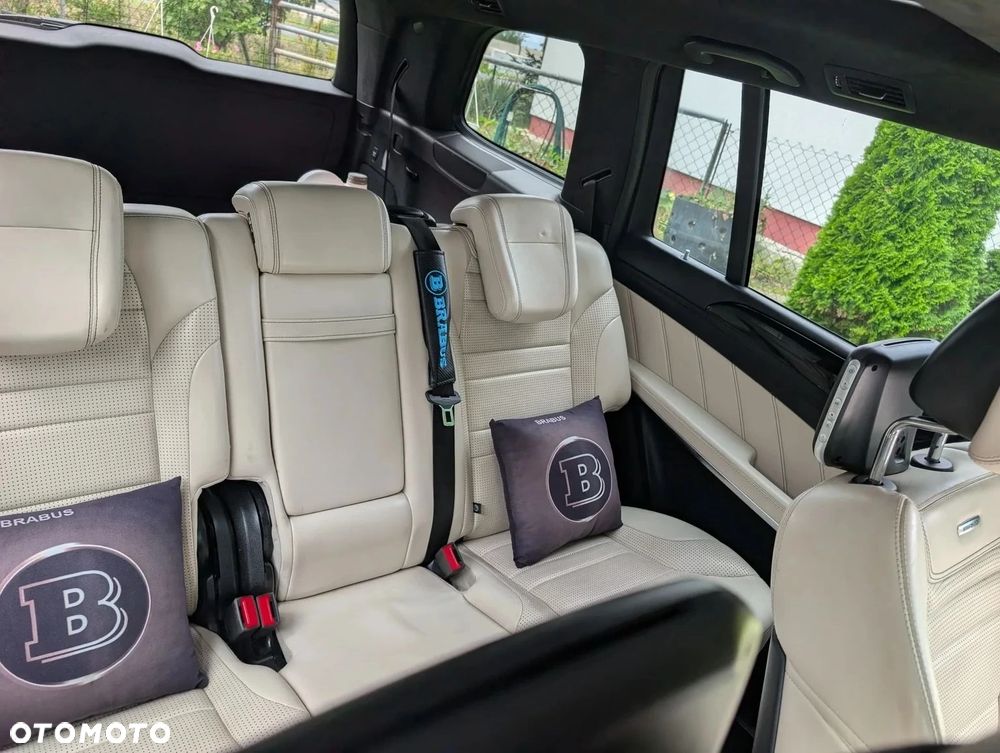 Mercedes-Benz GLS - 16