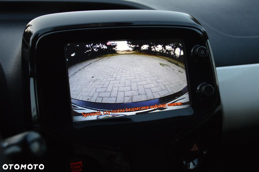 Toyota Aygo x mit x-business Paket - 21