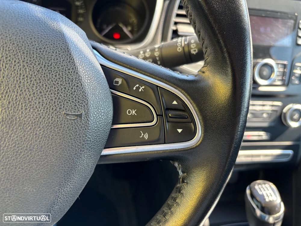 Renault Mégane Sport Tourer 1.5 dCi Confort SS - 16