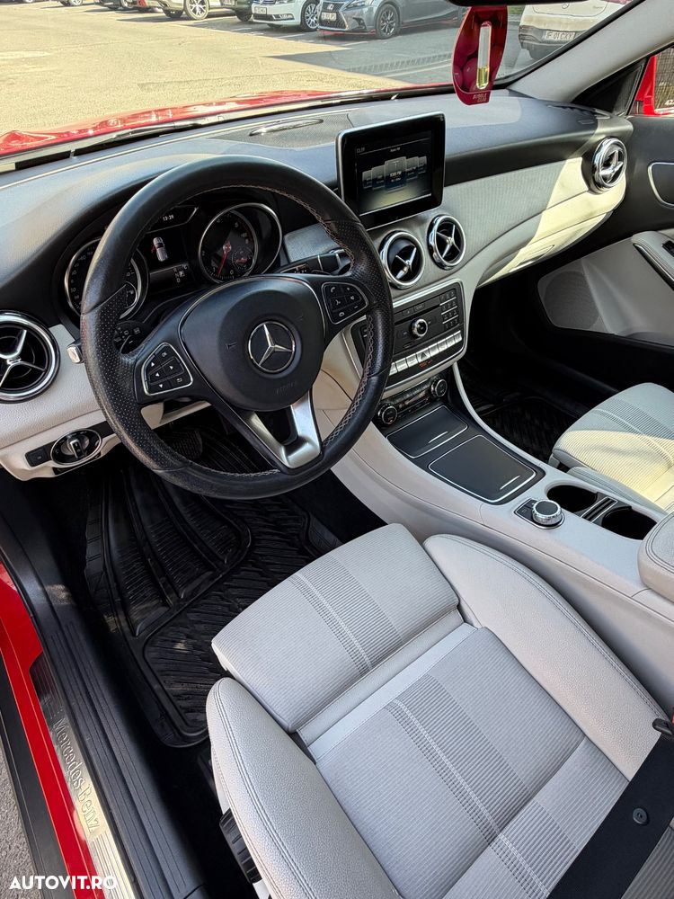 Mercedes-Benz GLA 200 d 4MATIC Aut. - 30