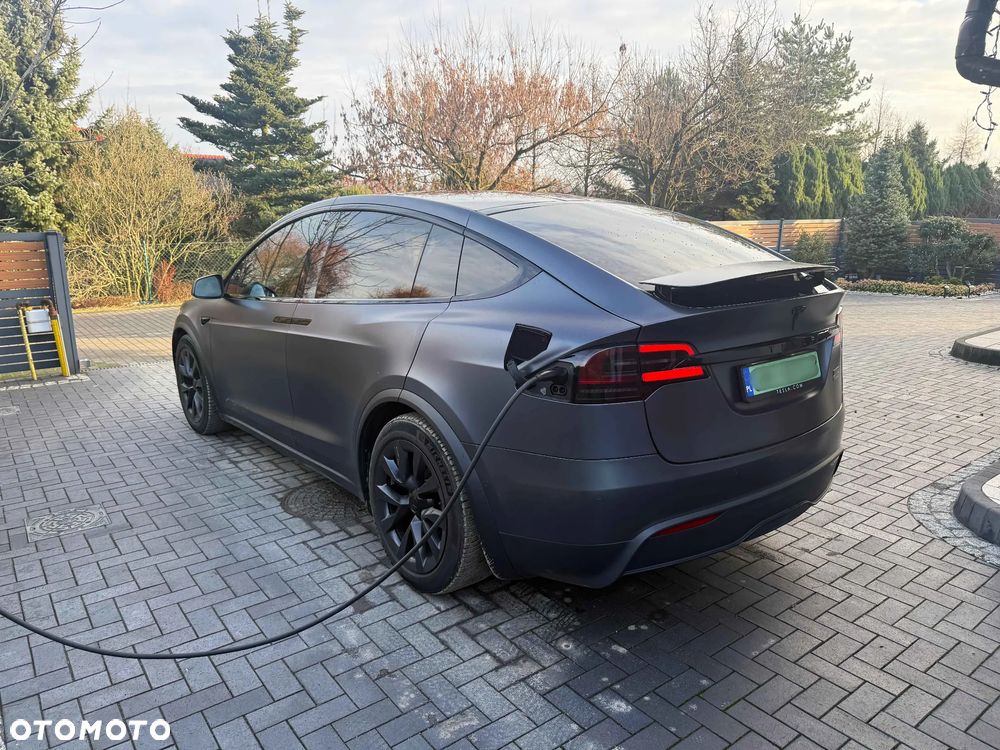 Tesla Model X - 2