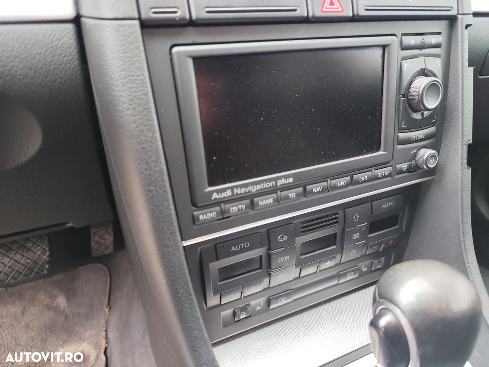 Audi A4 2.0 T FSI multitronic - 9