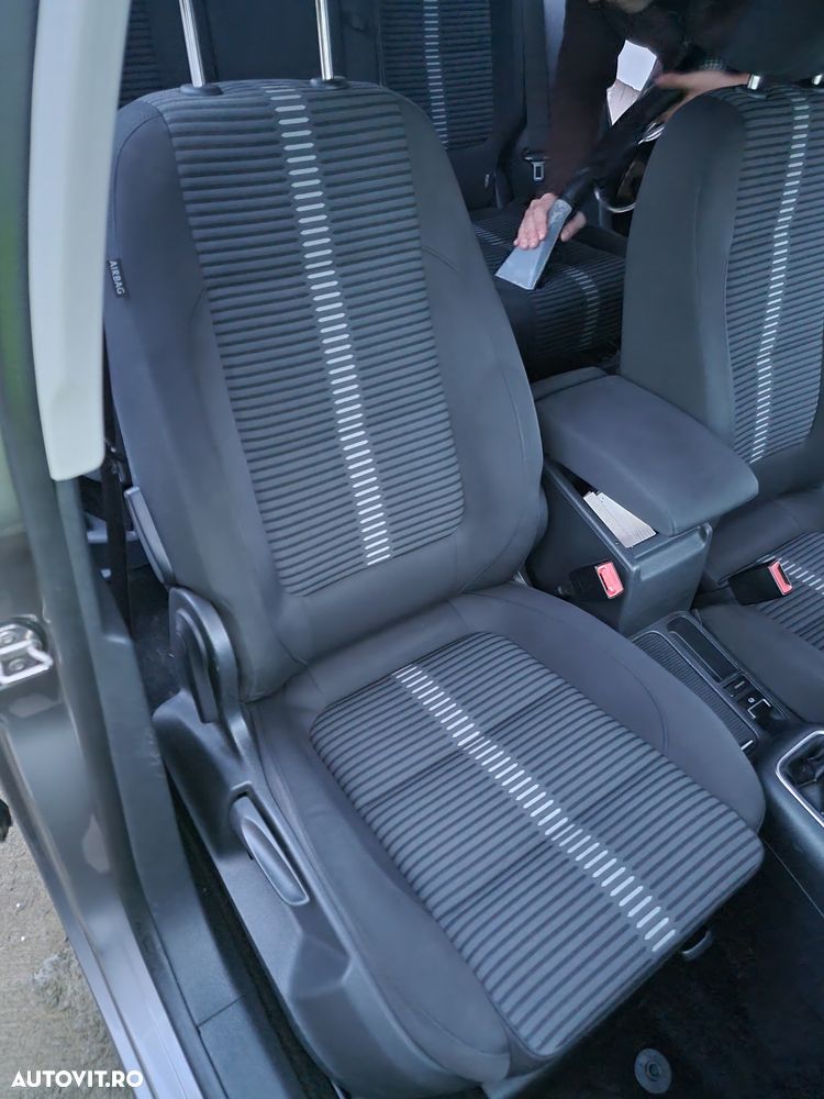Volkswagen Tiguan 2.0 TDI 4Motion Sport & Style - 11