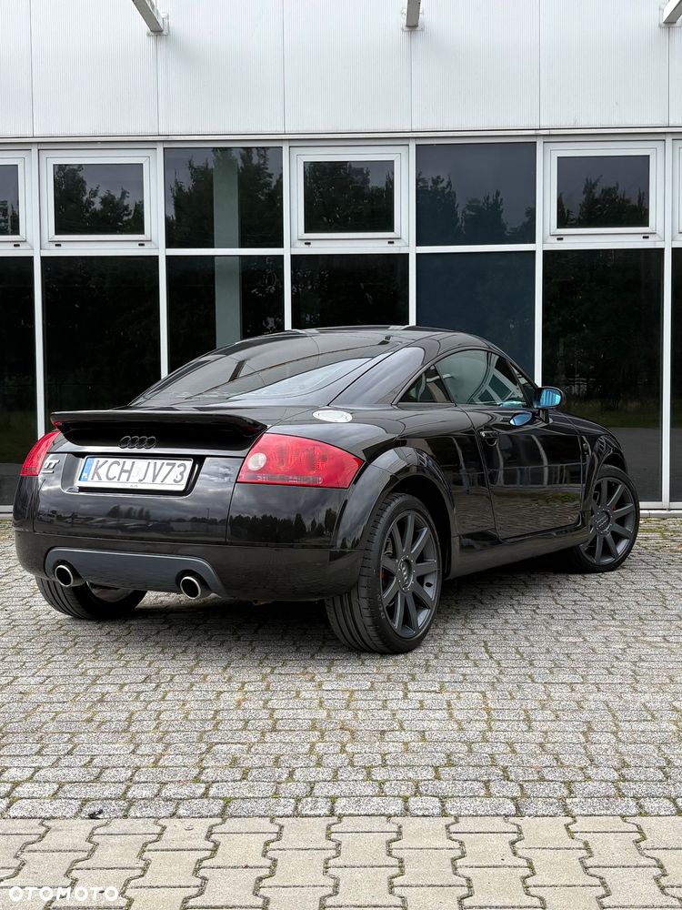 Audi TT Coupé 1.8T Quattro - 17