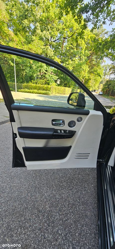 Rolls-Royce Phantom Standard - 19