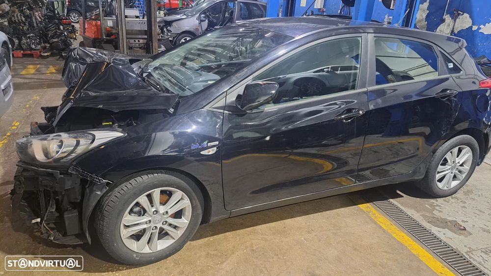 Hyundai i30 II Hatchback (GD) 1.6 CRDi - PARA PEÇAS - 1