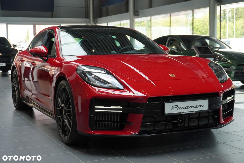 Porsche Panamera - 4