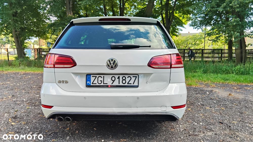 Volkswagen Golf - 5