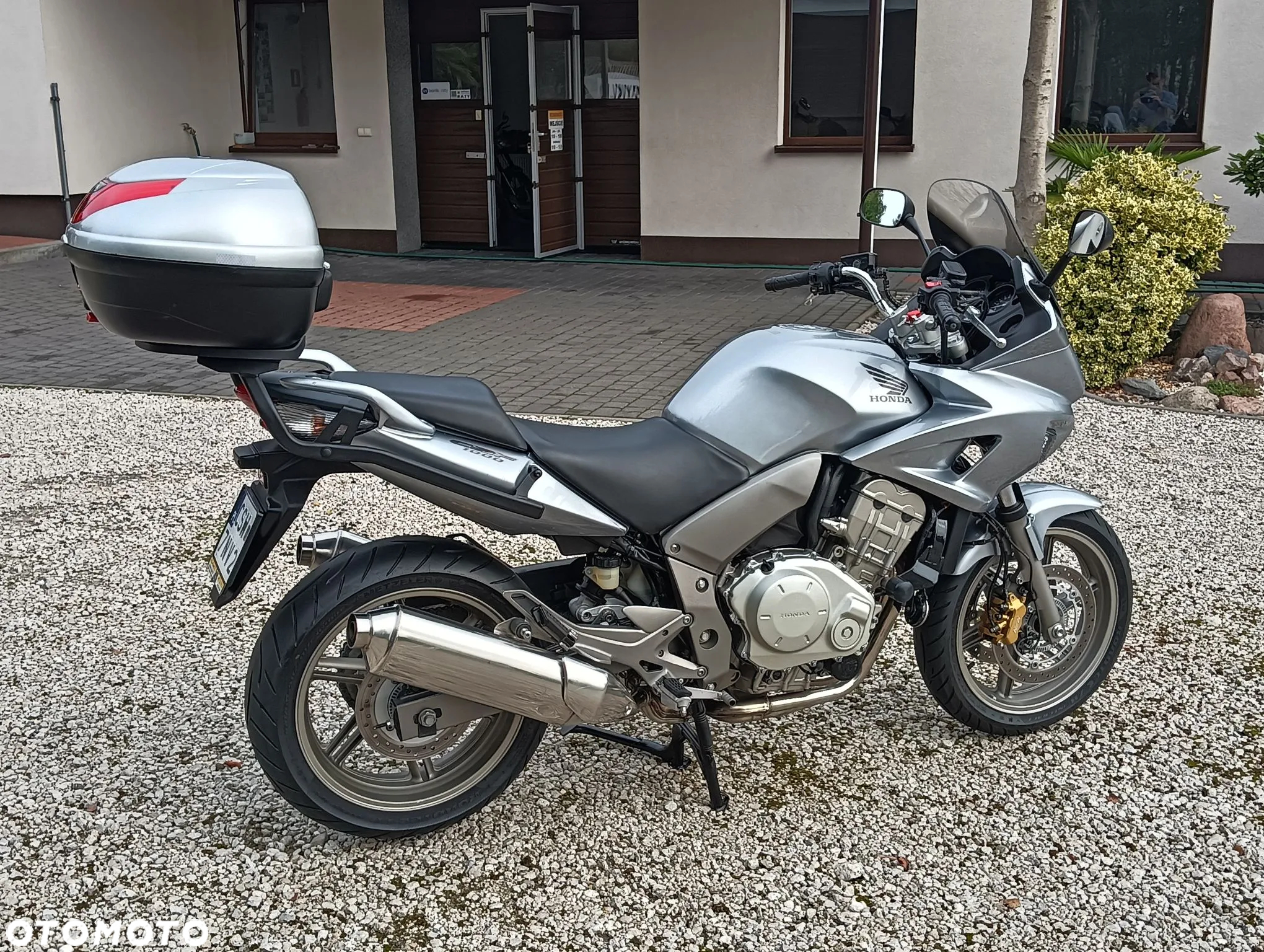 Honda CBF - 10