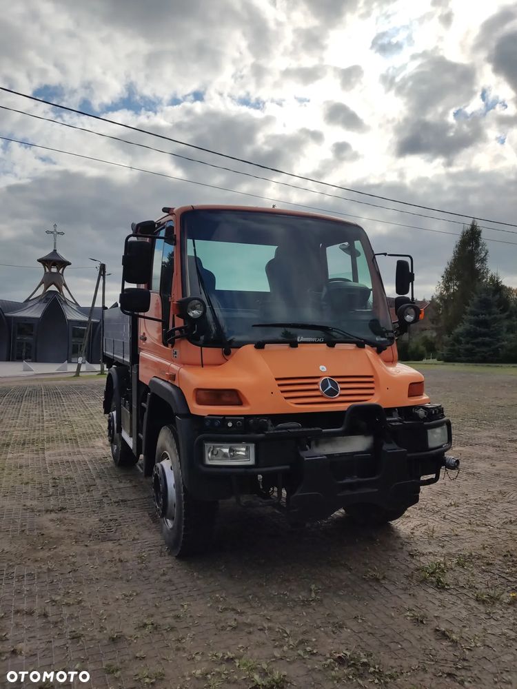 Mercedes-Benz Unimog - 1