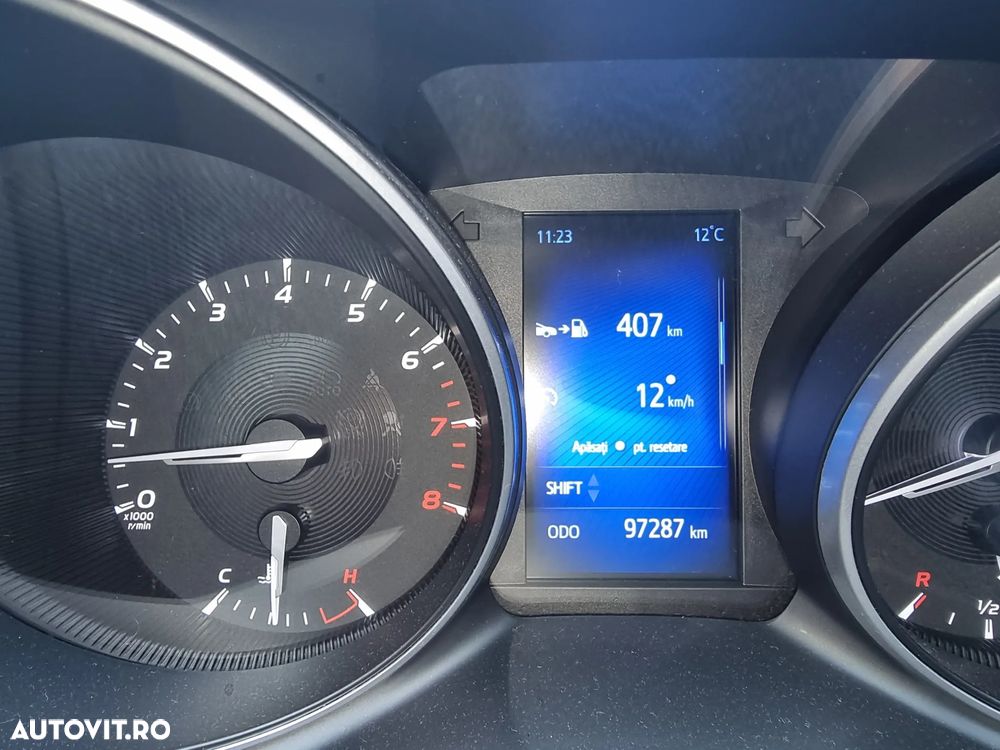 Toyota Avensis 1.8 Executive - 7