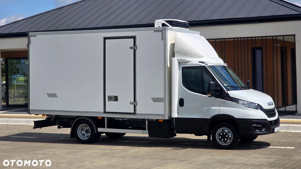 Iveco ❗️❗️DAILY 3.0 180Km 50C18 JAK NOWY ❗️❗️NOWY MODEL / ZABUDOWA 8 PALET DPR / CHŁODNIA MROŹNIA -32 +32 / ZASILANIE 230V / PIERWSZY WŁASCICIEL / NAVI / KAMERA COFANIA / TEMPOMAT / BLIŹNIAKI / GRUBA SCIANKA / AGREGAT CARRIER XARIOS 350 / WERSJA WZMOCNIONA / SERWIS ASO / SALON POLSKA / LIFT❗❗ JAK Z SALONU - NOWY -❗❗ - 11