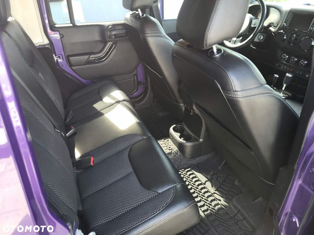 Jeep Wrangler 3.6 Unlim Black Edition II - 19