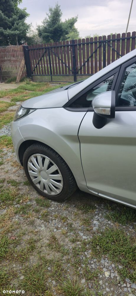 Ford Fiesta 1.25 Ambiente - 9