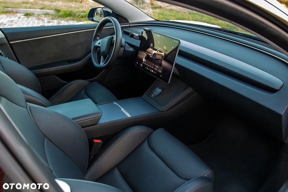 Tesla Model 3 - 14