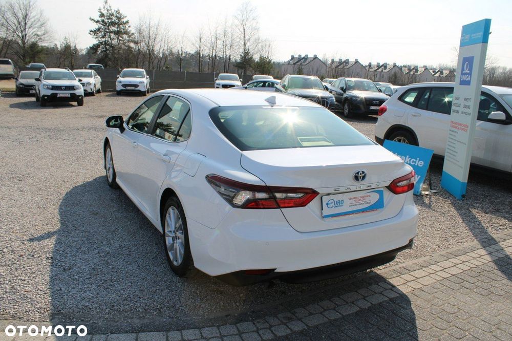 Toyota Camry - 9