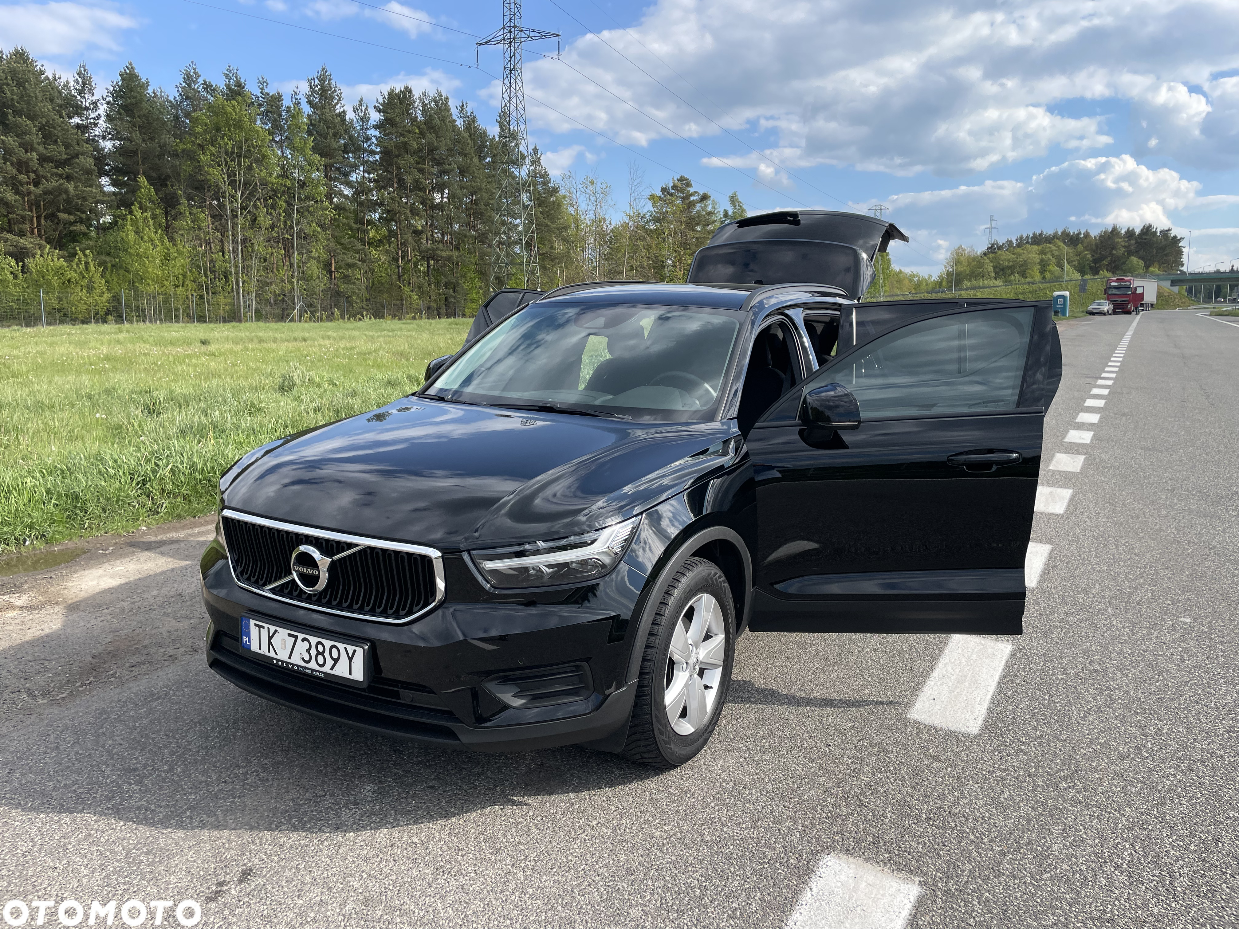 Volvo XC 40 T3 Momentum Core - 4