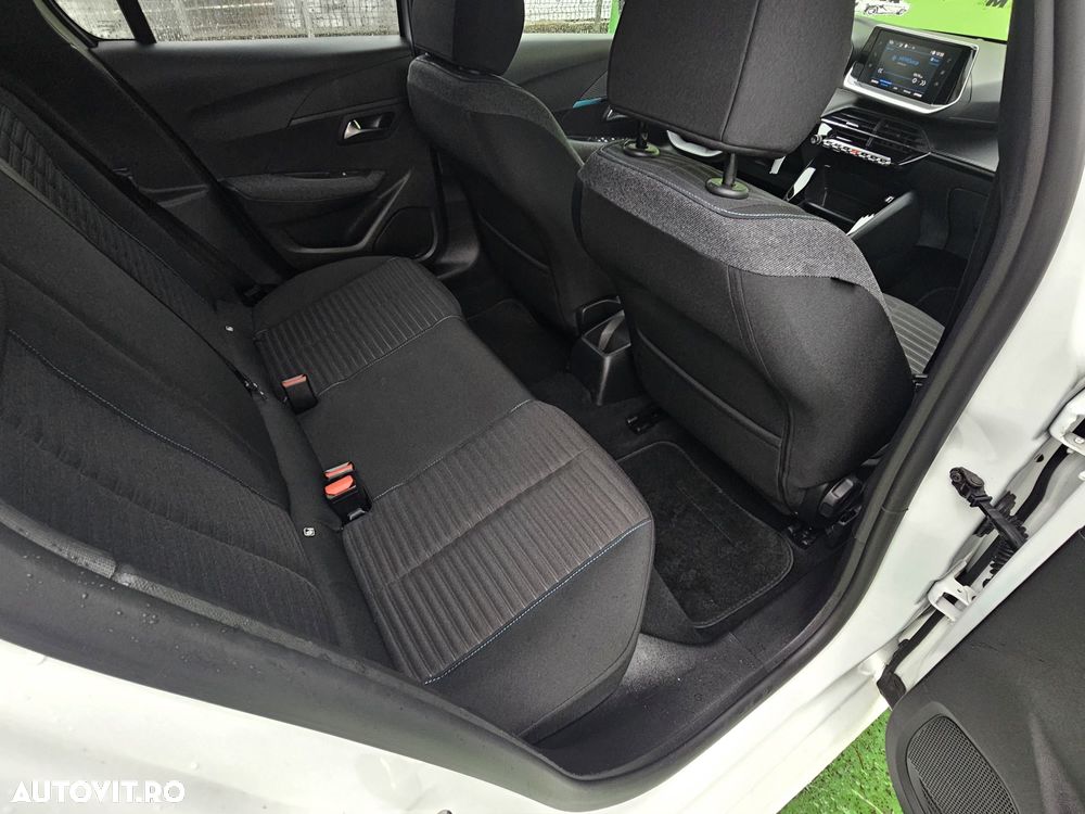 Peugeot 208 PureTech 100 EAT8 Active - 15