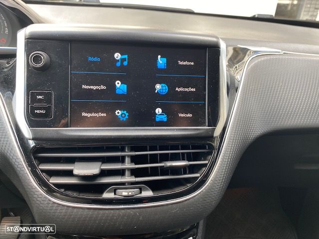 Peugeot 2008 1.2 PureTech Allure - 11