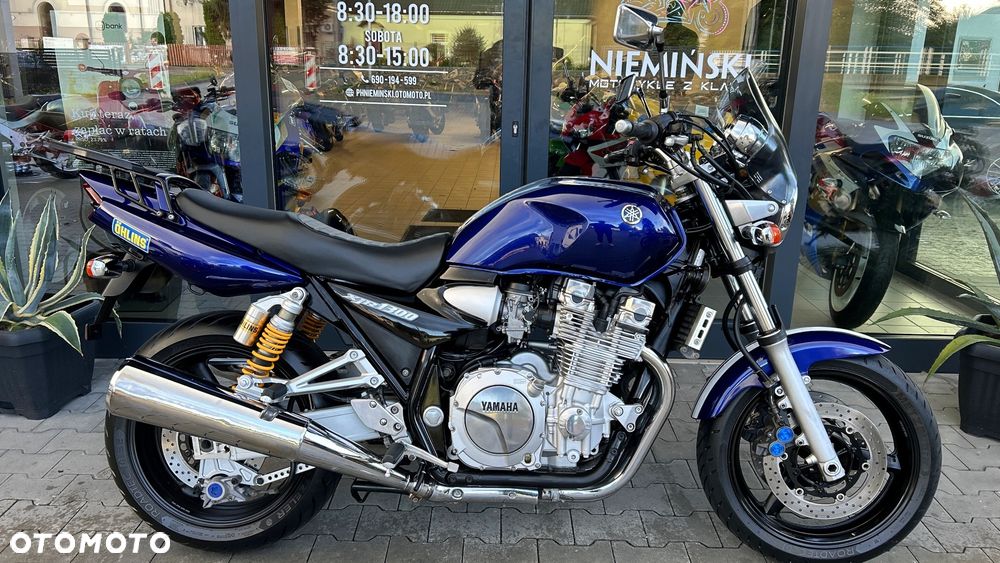 Yamaha XJR - 18