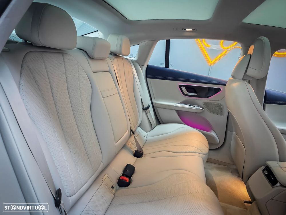 Mercedes-Benz EQE SUV 300 - 31