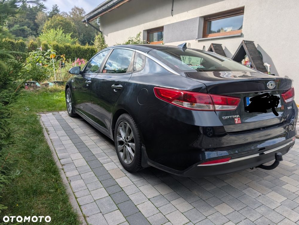 Kia Optima - 2
