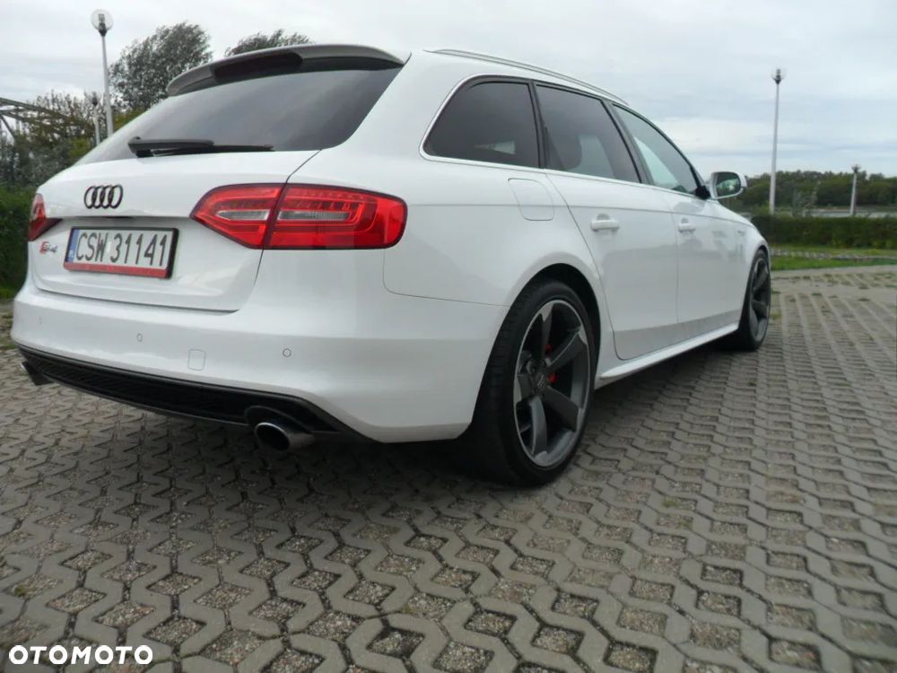 Audi A4 Avant 1.8 TFSI S line Sportpaket - 12