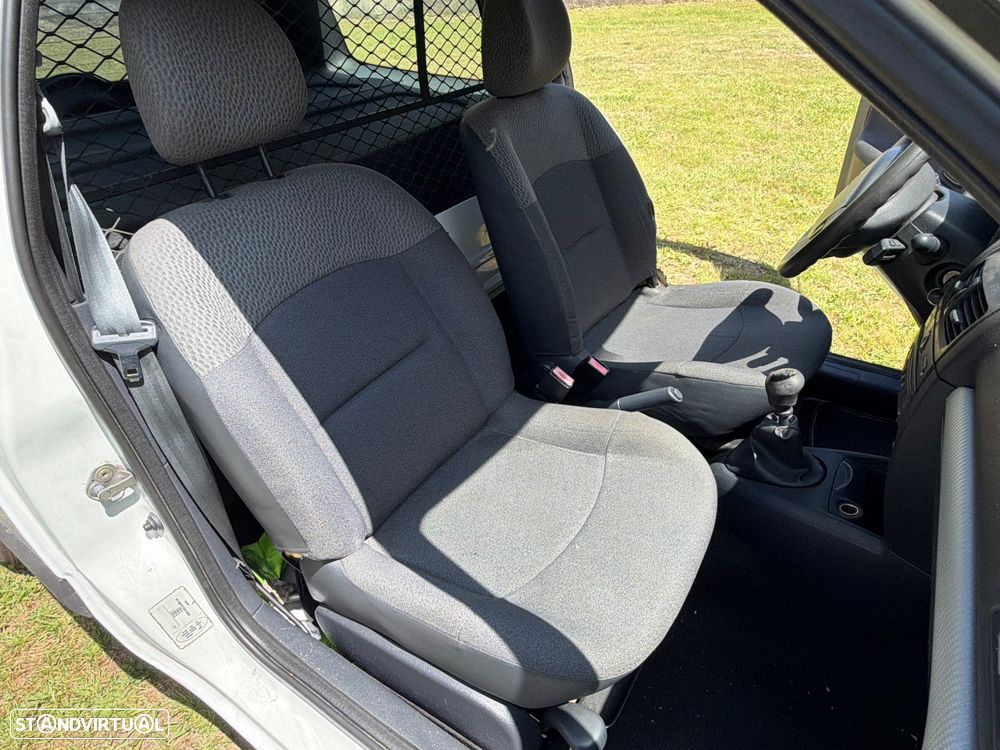 Renault Clio - 23