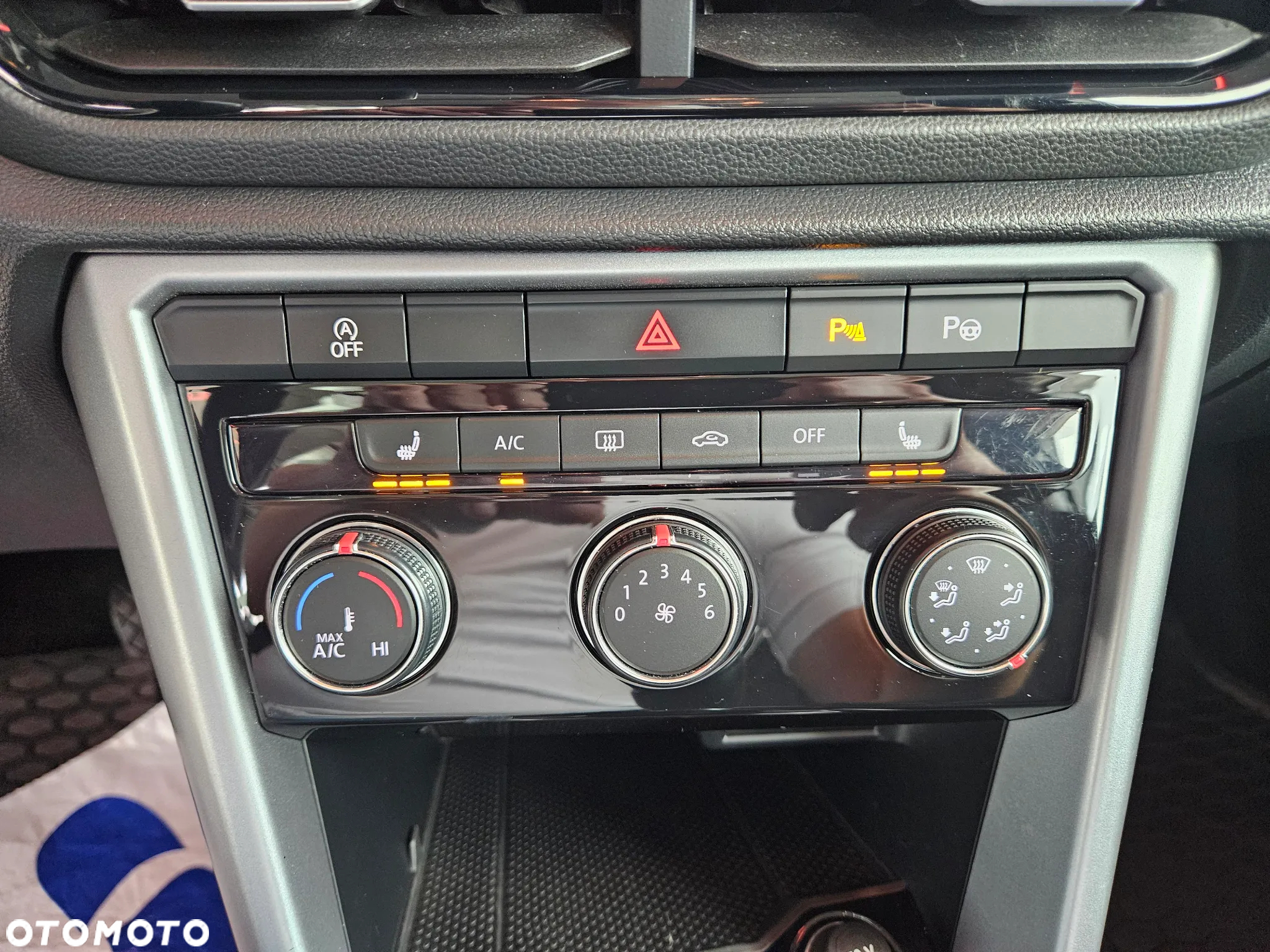 Volkswagen T-Roc - 20