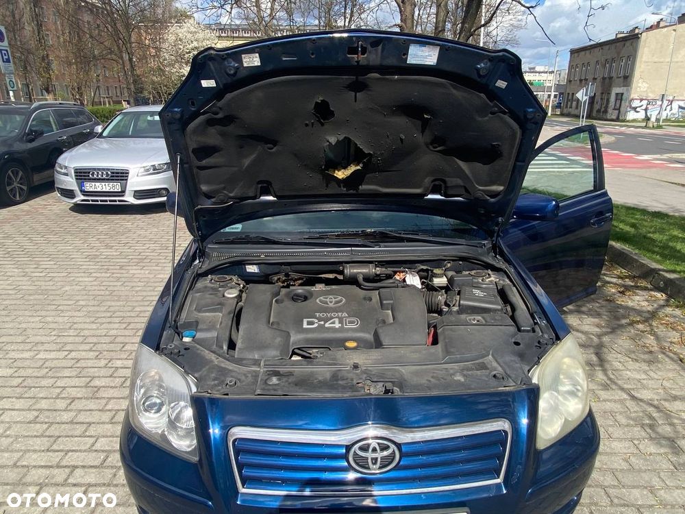 Toyota Avensis 2.0 D-4D - 9