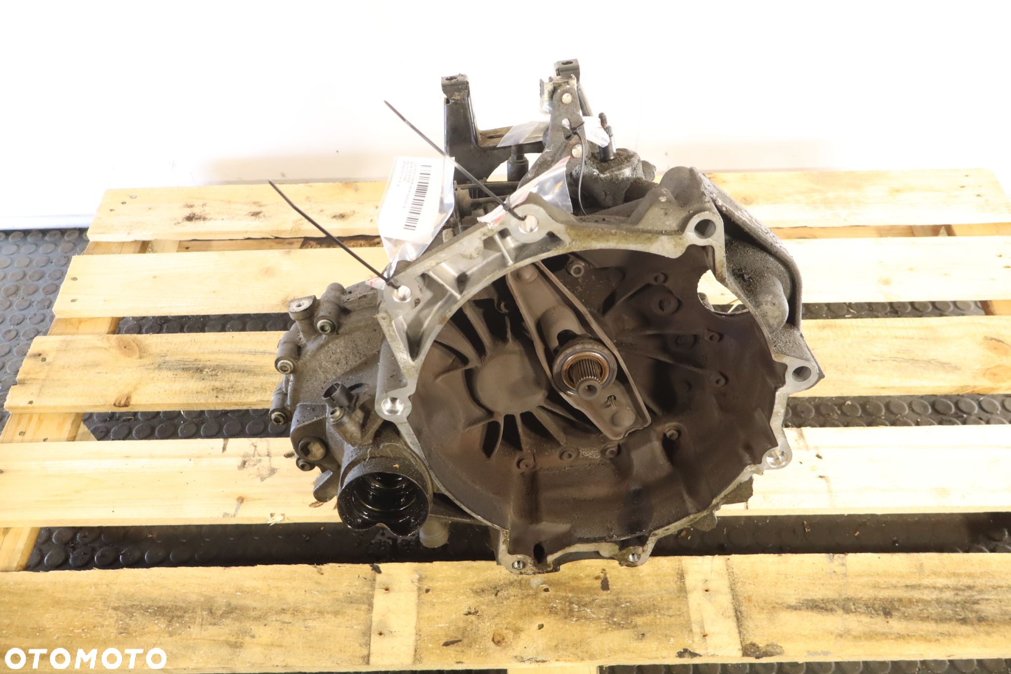 SKRZYNIA BIEGÓW 5 BIEGOWA VOLKSWAGEN POLO IV 1.2 - 5