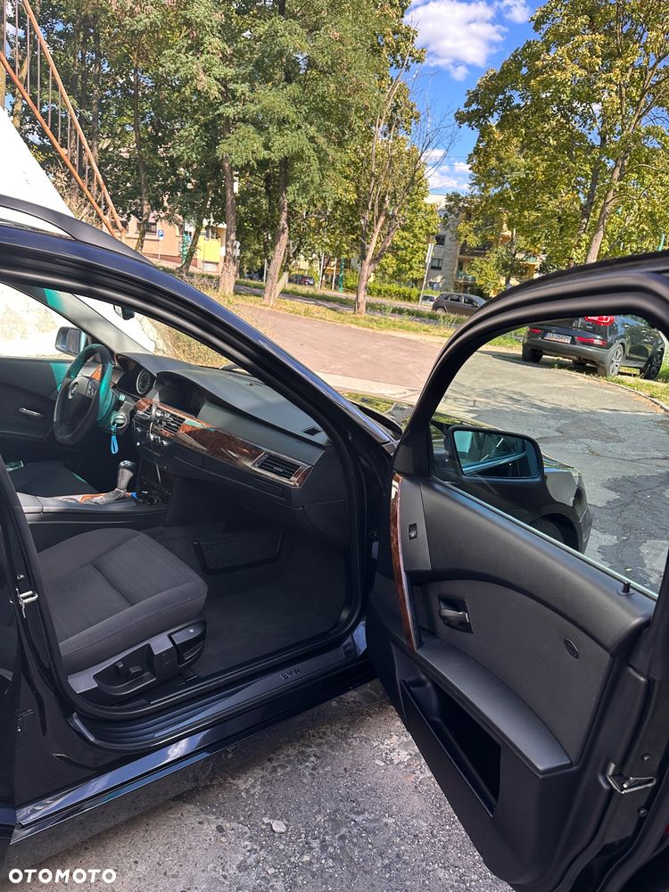 BMW Seria 5 520d - 11