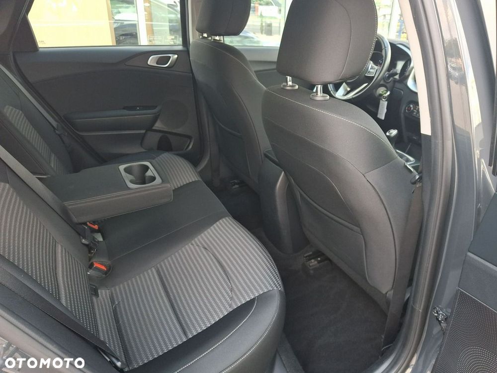 Kia Ceed 1.5 T-GDI M - 15