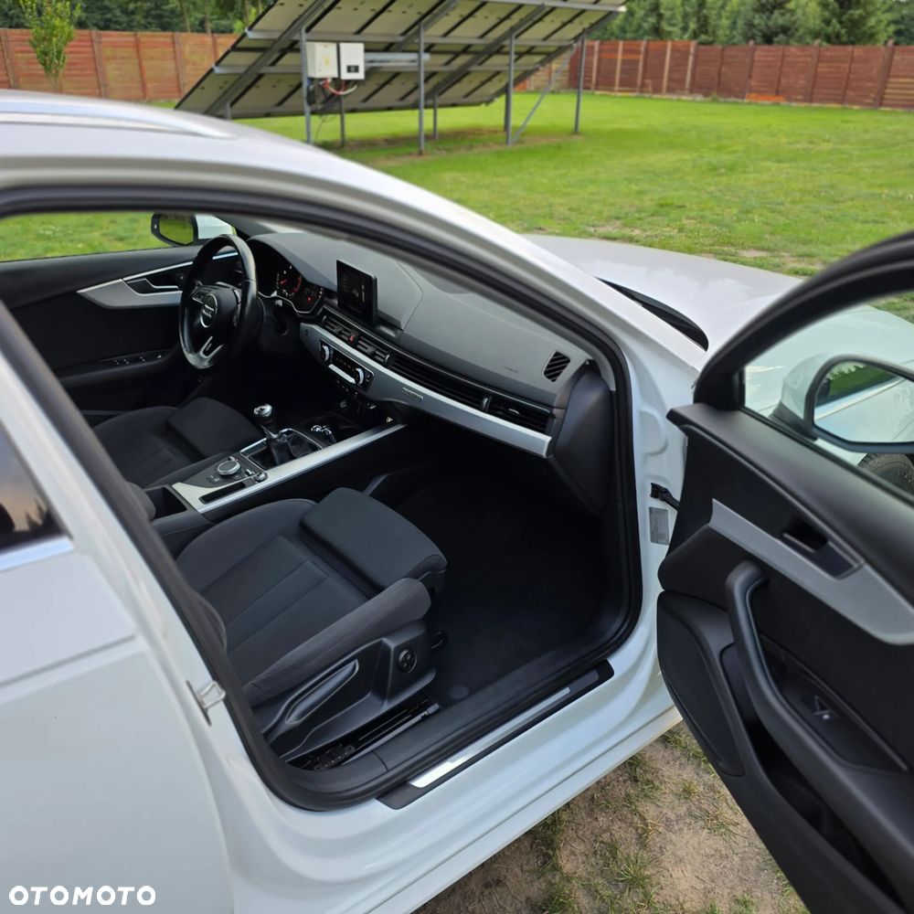 Audi A4 Avant 2.0 TDI quattro - 23