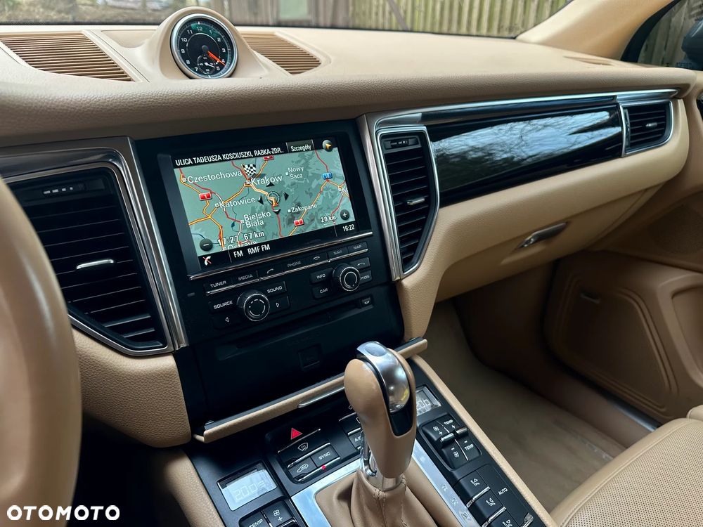 Porsche Macan S - 11