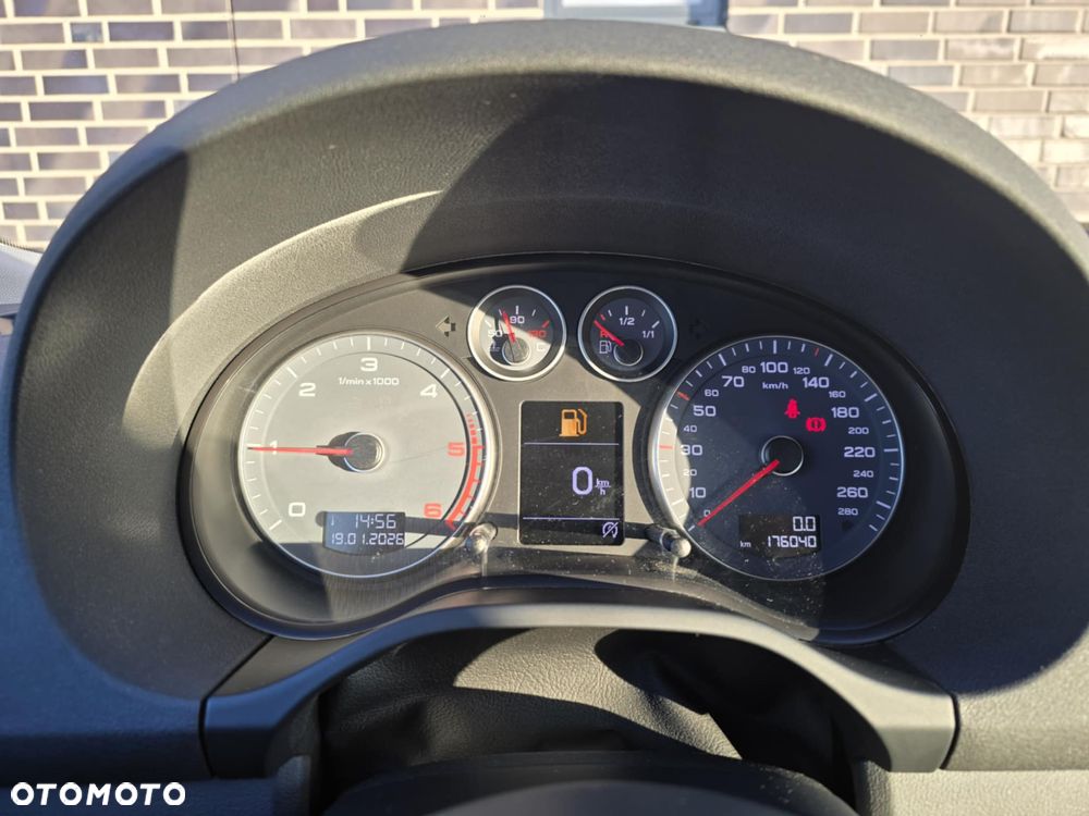 Audi A3 3-drzwiowe 2.0 TDI Quattro Ambiente - 27
