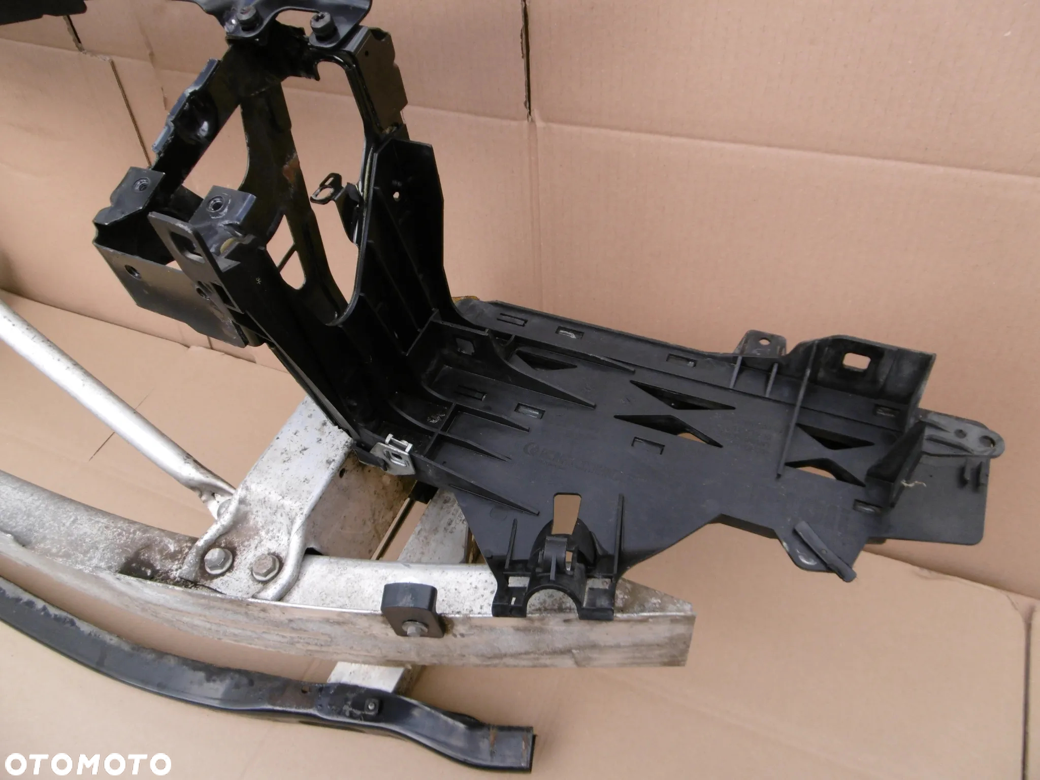 Pas przedni wzmocnienie czołowe belka zderzaka okular absorber bmw f10 f11 - 6