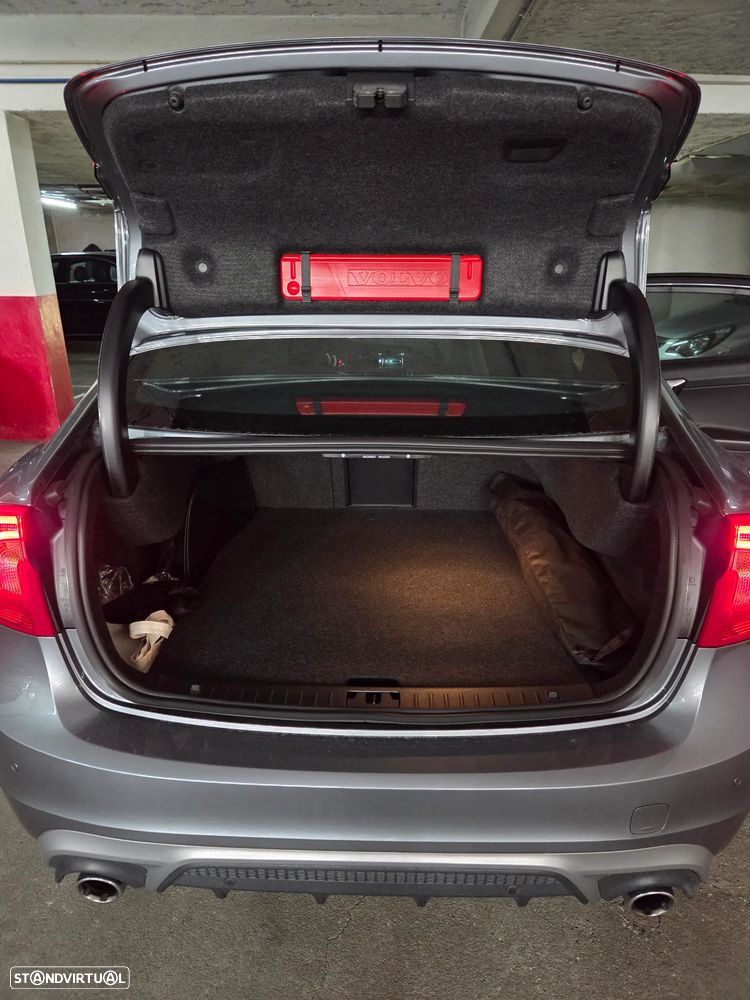 Volvo S60 2.0 D4 R-Design Momentum Geartronic - 28